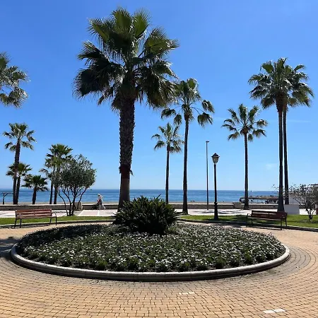 Playa Rocio Banus Апартаменты *
